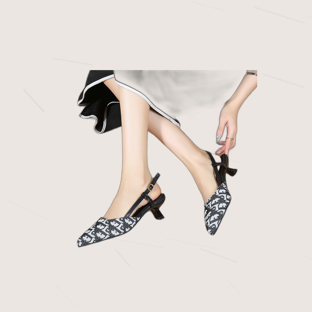 Pointed-toe Stiletto Pumps Low-heeled Closed-toe Vintage Style