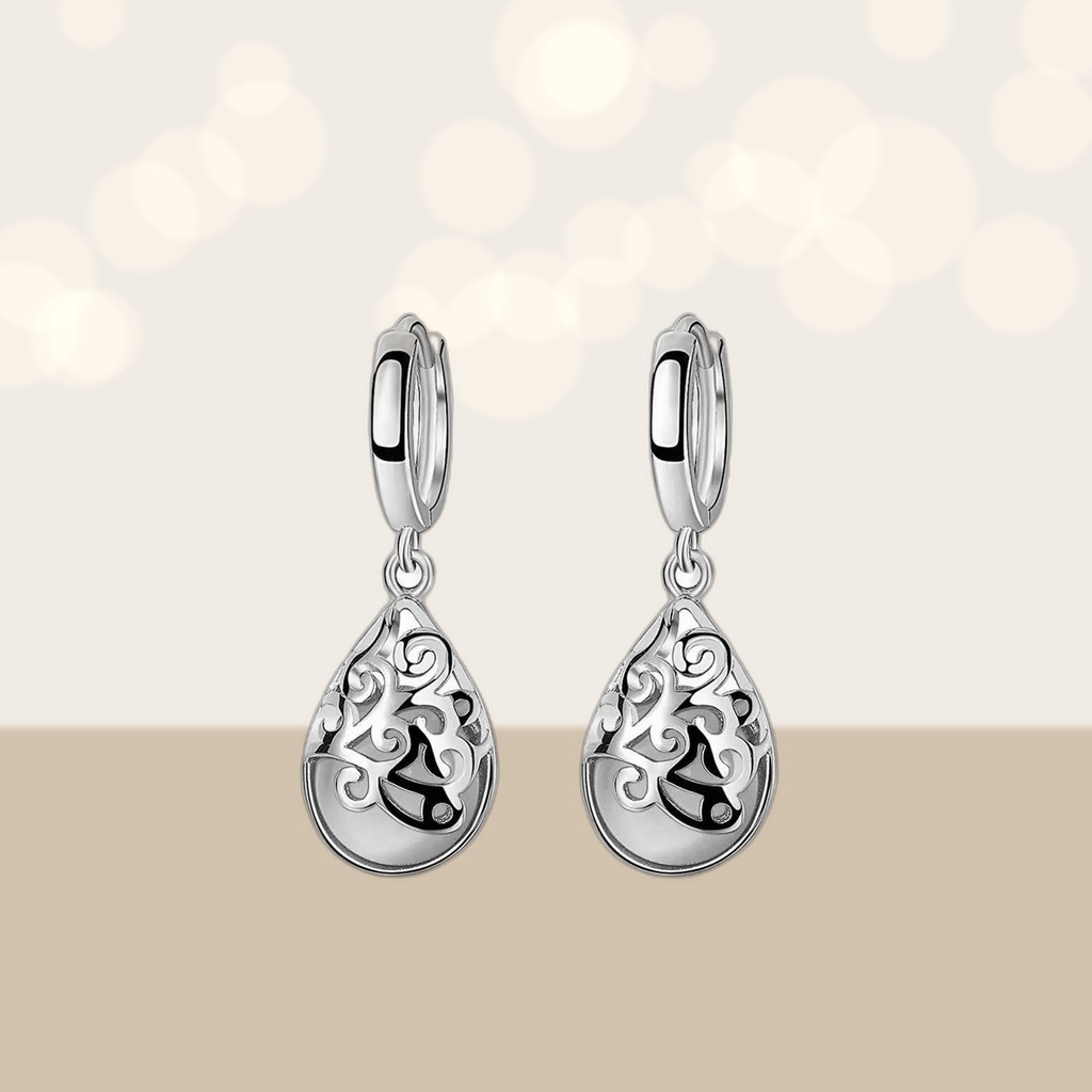 Hollowed-out Patterned Fashionable And Elegant Earrings